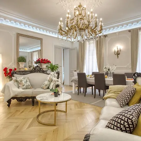 Galeries Lafayette - 7 Bedrooms - Lift - Aircon