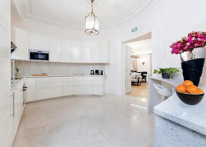 Galeries Lafayette - 7 Bedrooms - Lift - Aircon Appartement *