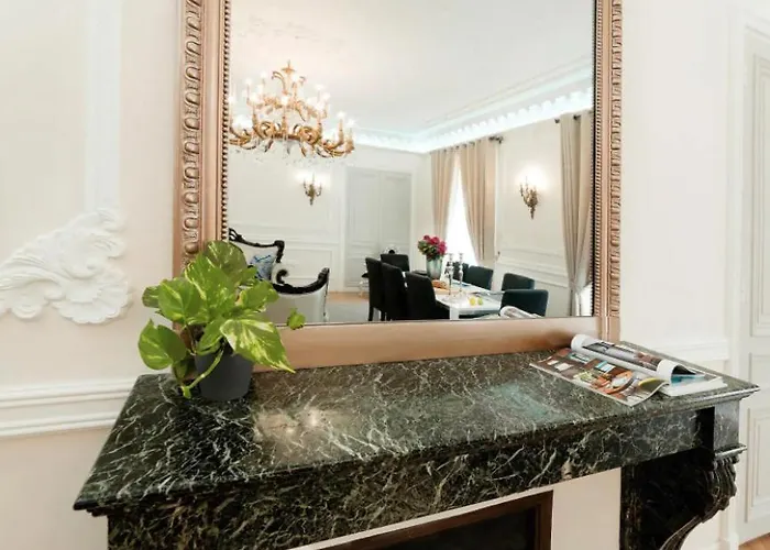 Galeries Lafayette - 7 Bedrooms - Lift - Aircon Appartement Parijs
