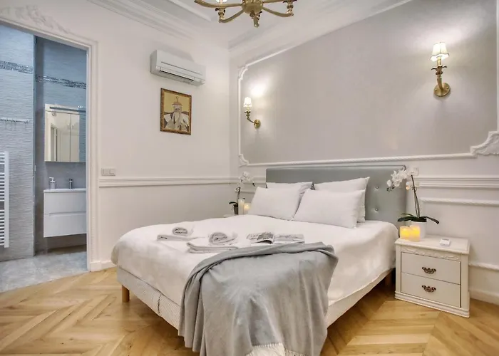 Galeries Lafayette - 7 Bedrooms - Lift - Aircon Parijs