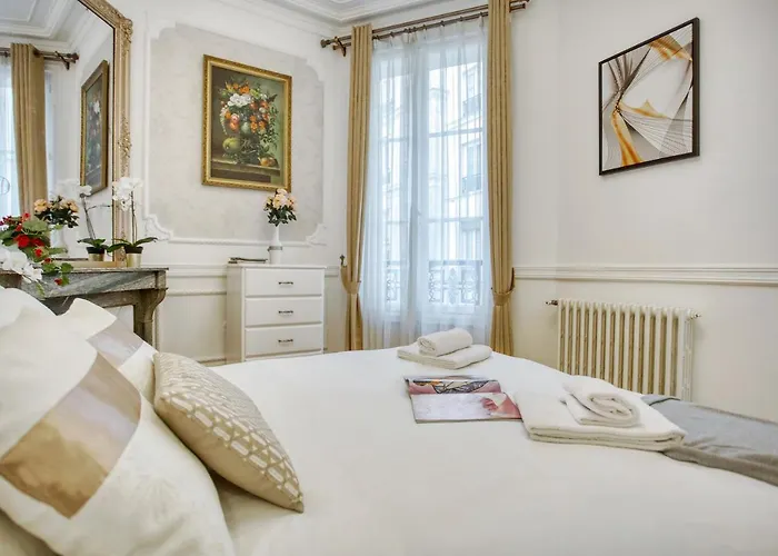 Galeries Lafayette - 7 Bedrooms - Lift - Aircon Appartement