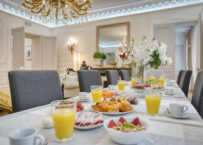 Galeries Lafayette - 7 Bedrooms - Lift - Aircon *