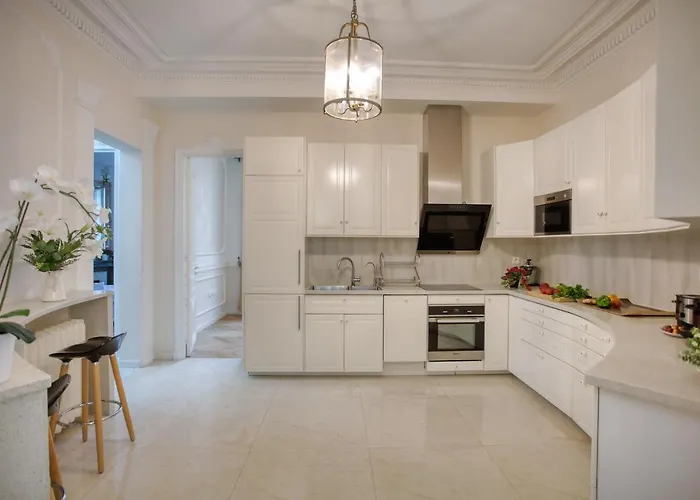 Galeries Lafayette - 7 Bedrooms - Lift - Aircon Appartement Parijs