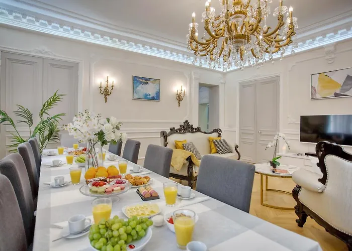 Galeries Lafayette - 7 Bedrooms - Lift - Aircon Appartement *