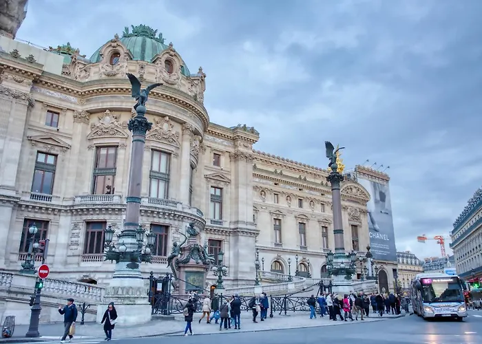 Galeries Lafayette - 7 Bedrooms - Lift - Aircon *